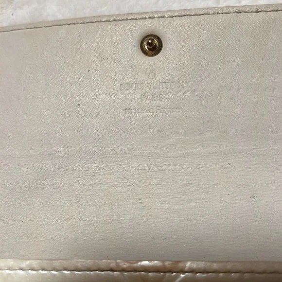 LOUIS VUITTON VERNIS SNAP WALLET- Authentic- Ombre Yellow​